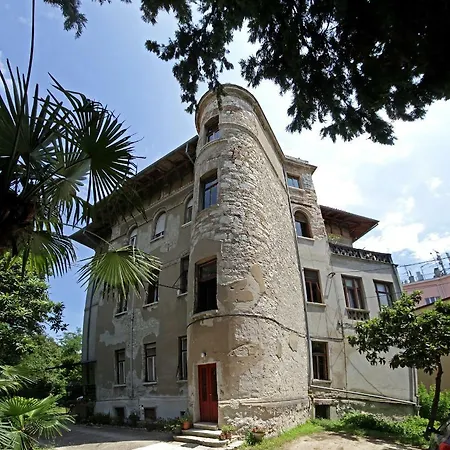 In The Center Of Old Town Daire
