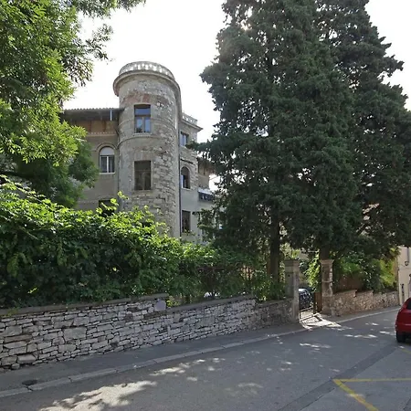 In The Center Of Old Town * Πούλα