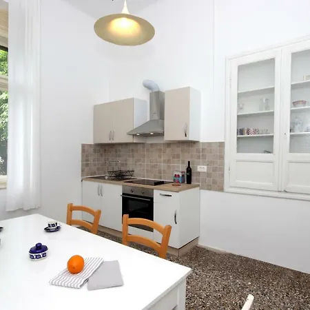 Apartment In The Center Of Old Town *