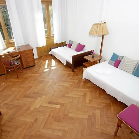 In The Center Of Old Town Apartman Póla