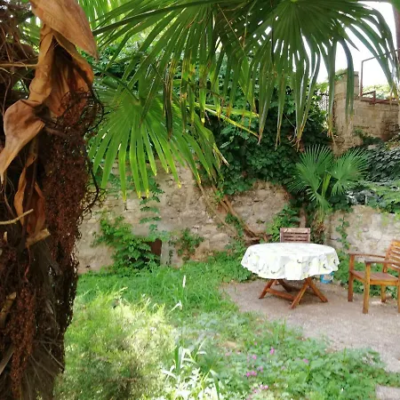Apartment In The Center Of Old Town Pula