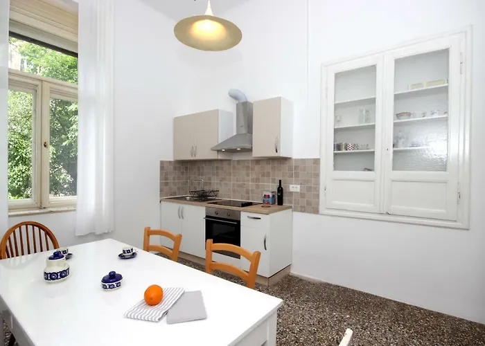 Apartment In The Center Of Old Town *